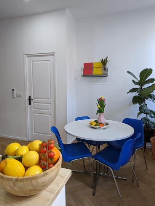 T2 Cosy Avec Terrasse Et Parking Apartment Marseille Bagian luar foto