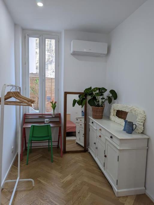 T2 Cosy Avec Terrasse Et Parking Apartment Marseille Bagian luar foto