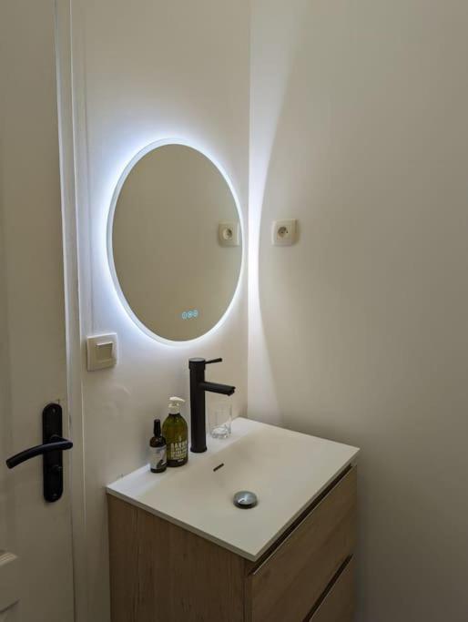 T2 Cosy Avec Terrasse Et Parking Apartment Marseille Bagian luar foto
